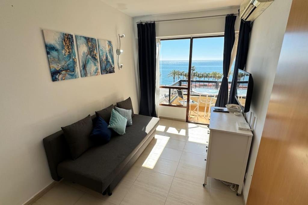 Apartamento A Pie De Playa Con Terraza Y Piscinas Daire Benalmádena Dış mekan fotoğraf